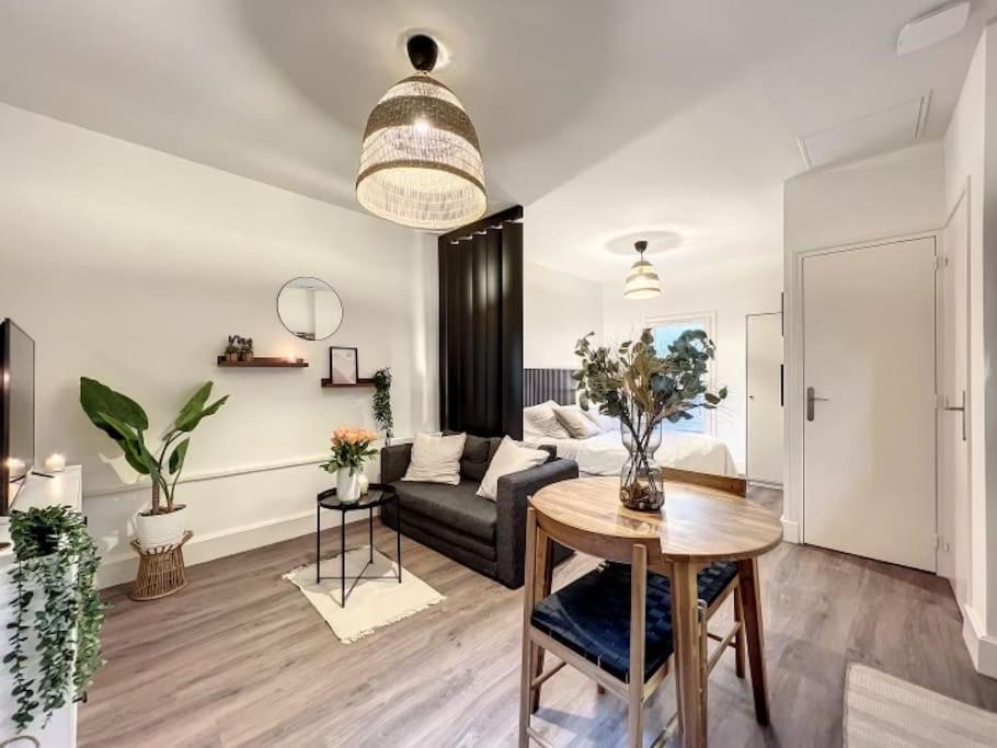 *Jaures* Hyper Centre / Terrasse Apartment Троа Екстериор снимка